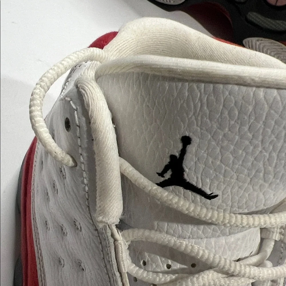 Kids size 6.5Y Jordan 13 Retro Chicago Cherry & White - Picture 2 of 11